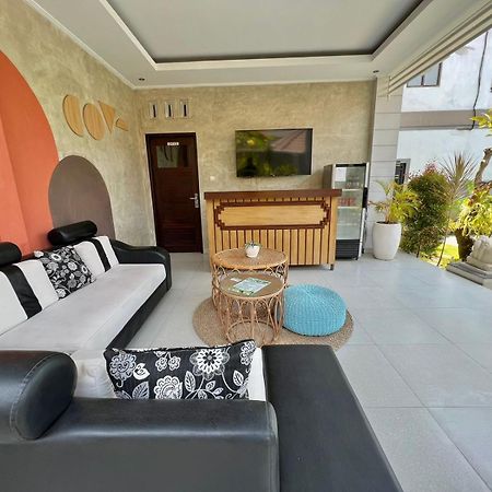 Cg Guesthouse Canggu Buitenkant foto